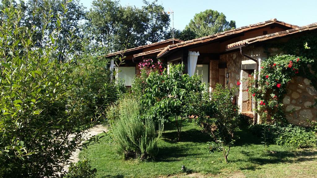 Apartamentos El Roble Valverde de la Vera ภายนอก รูปภาพ