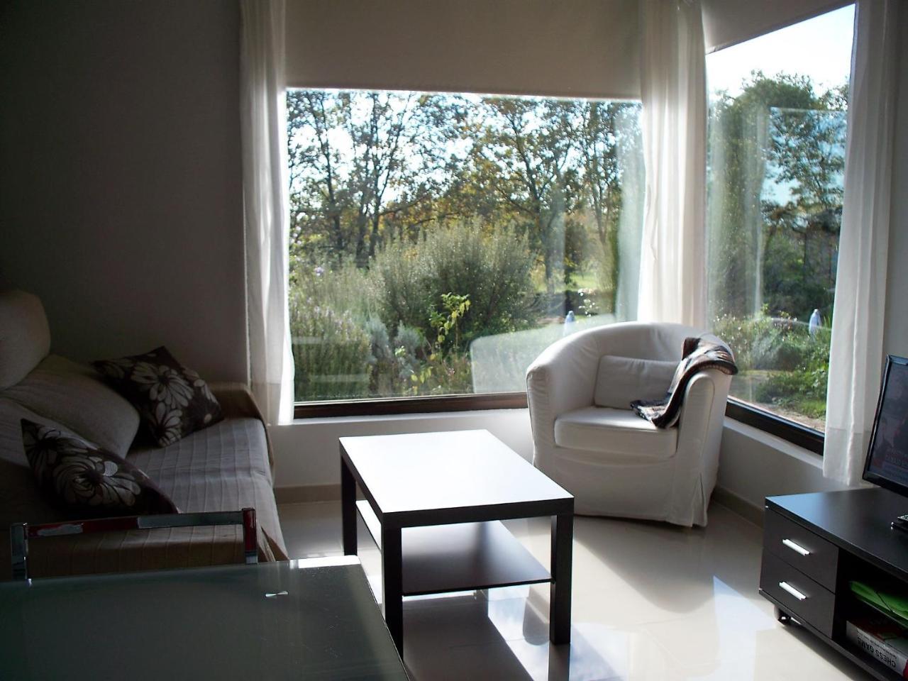 Apartamentos El Roble Valverde de la Vera ภายนอก รูปภาพ