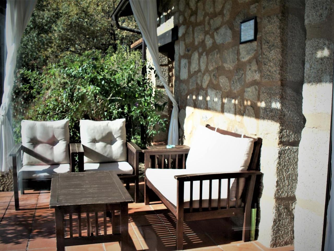 Apartamentos El Roble Valverde de la Vera ภายนอก รูปภาพ