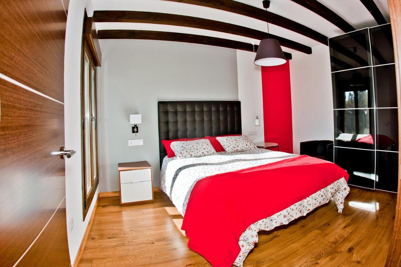 Apartamentos El Roble Valverde de la Vera ภายนอก รูปภาพ