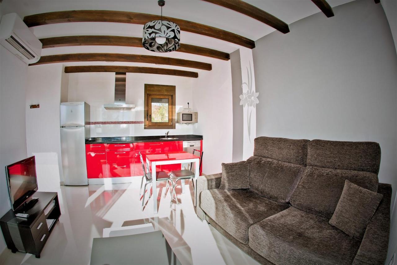 Apartamentos El Roble Valverde de la Vera ภายนอก รูปภาพ