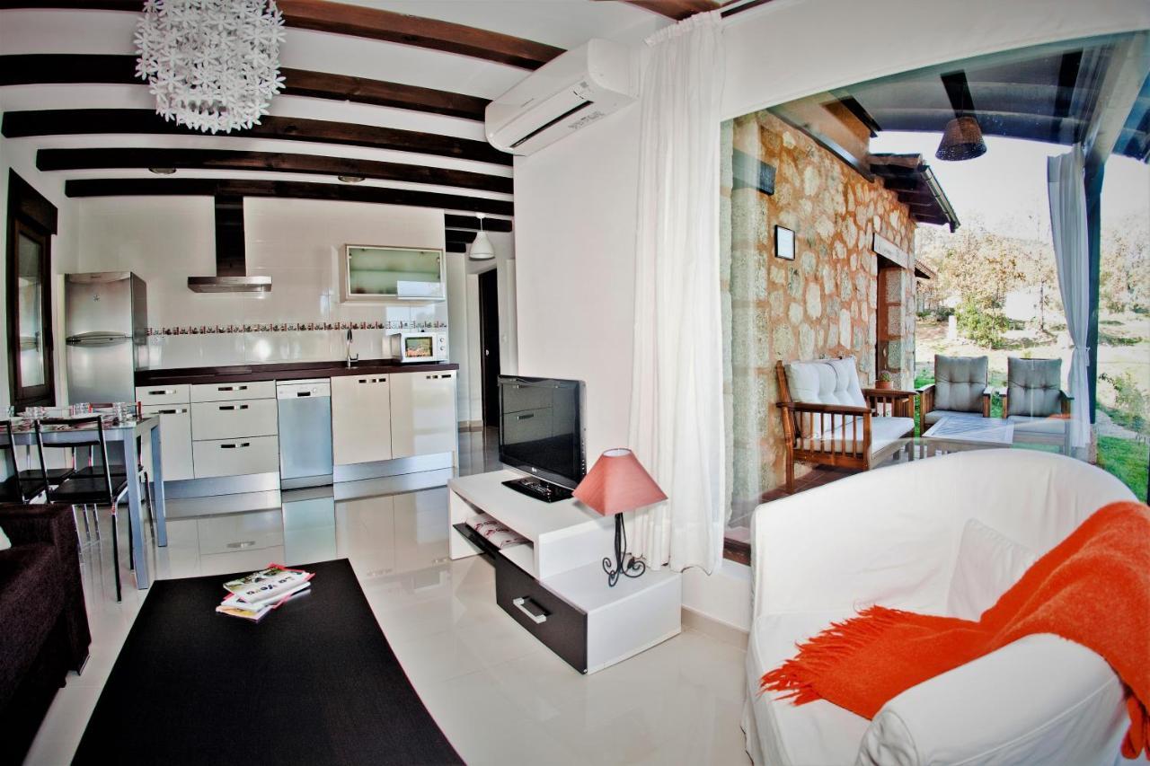 Apartamentos El Roble Valverde de la Vera ภายนอก รูปภาพ
