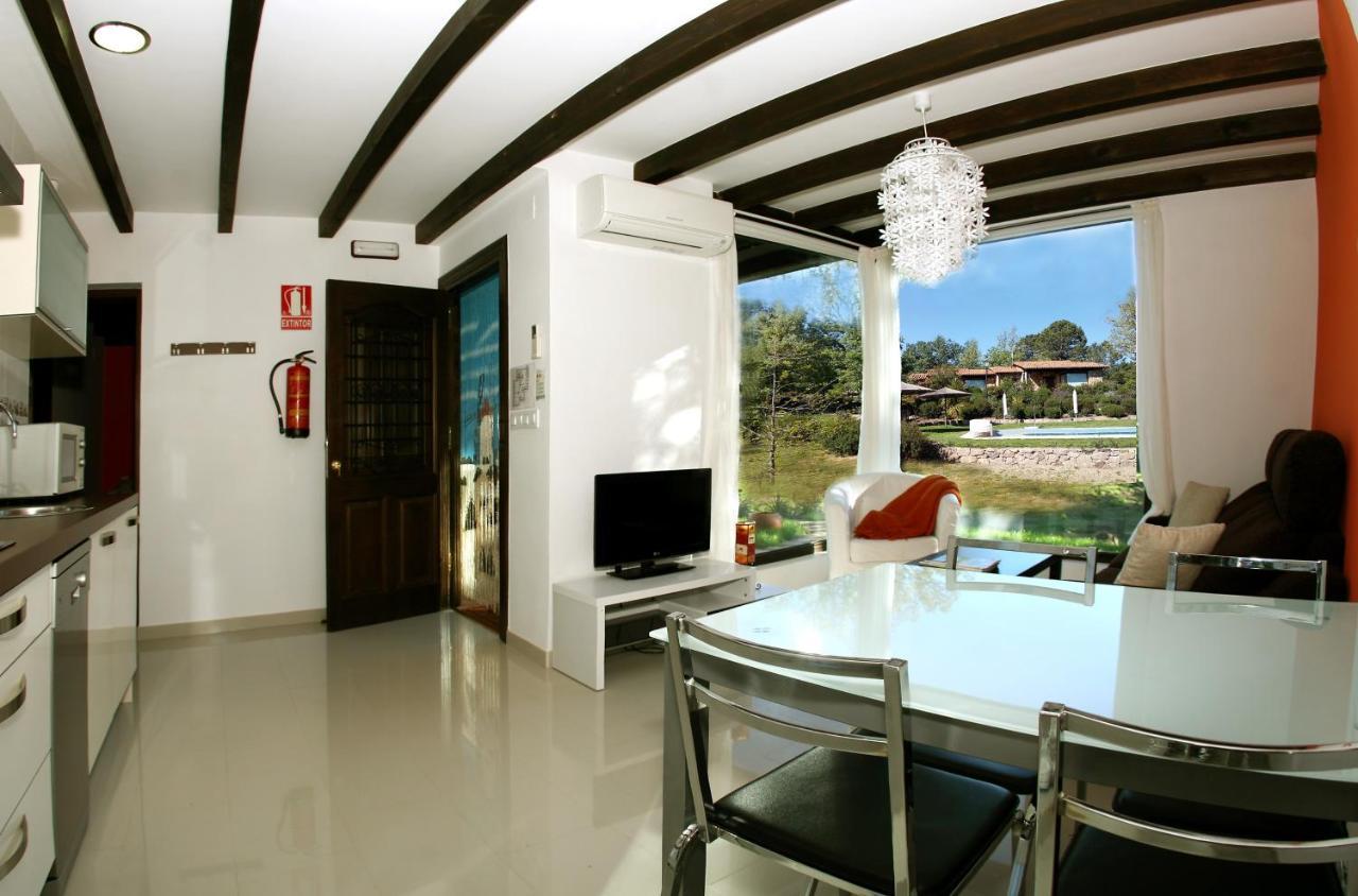 Apartamentos El Roble Valverde de la Vera ภายนอก รูปภาพ